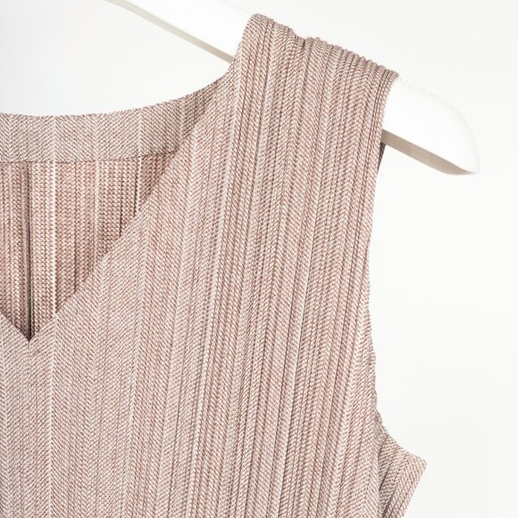 Pleats Please Issey Miyake Dusty Rose Herringbone-Print Midi Dress - Picture 4 of 7